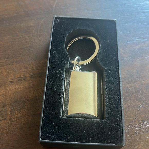 Philippi Silver 2-Photo Locket Frame Keychain - Picture 4 of 5